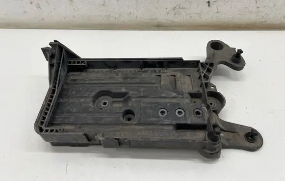 Seat Leon (5F) Battery tray 5Q0915321H