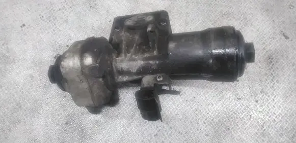 Oil filter mounting bracket