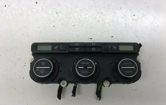 Volkswagen PASSAT B6 Climate control unit