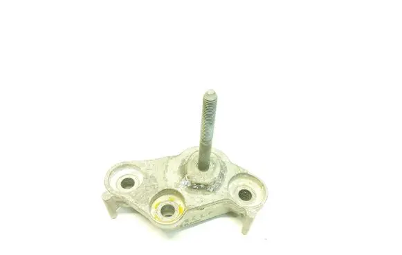 Peugeot 3008 III Engine mount bracket 9840678480JLK1