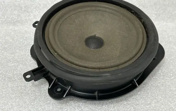 Audi A3 S3 8P Front door speaker 8P0035411 7606500214