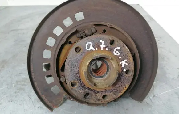 Audi Q7 4L Rear wheel hub