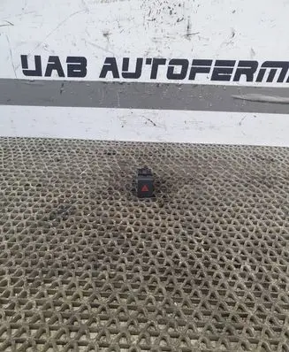 Nissan Qashqai Hazard light switch 02010