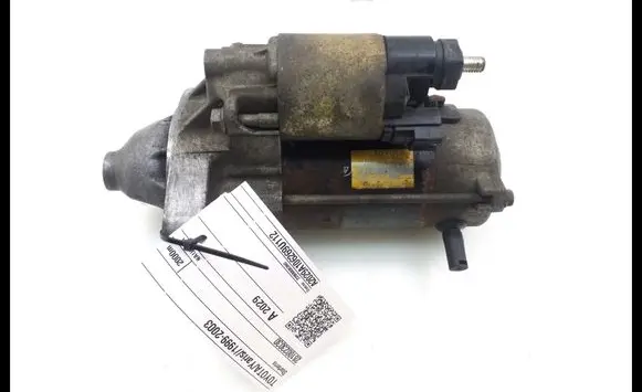 Toyota Yaris Starter motor 2810023030