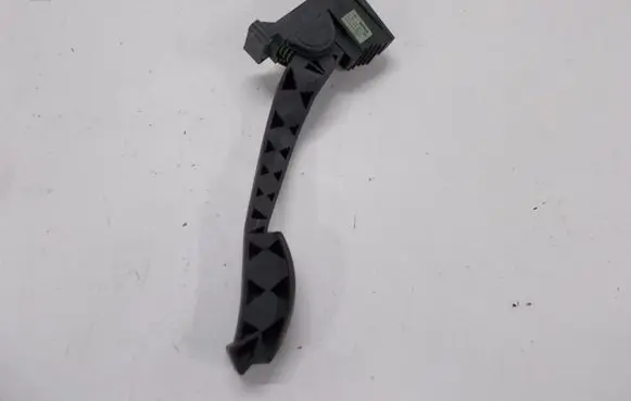 Alfa Romeo 147 Accelerator pedal position sensor 0281002380