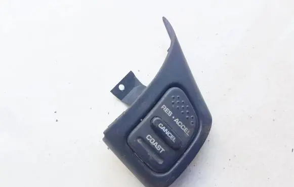Steering wheel buttons/switches