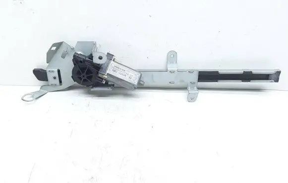 Mercedes-Benz CLK A209 C209 Seat belt adjustment motor 2098600282 0132004321