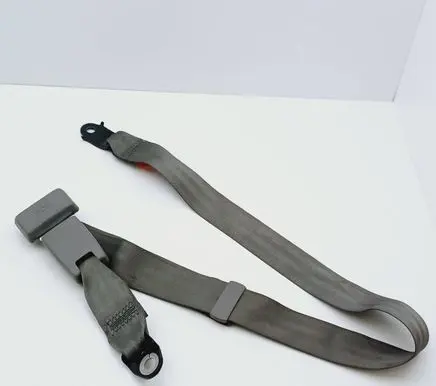 Middle seatbelt (rear)