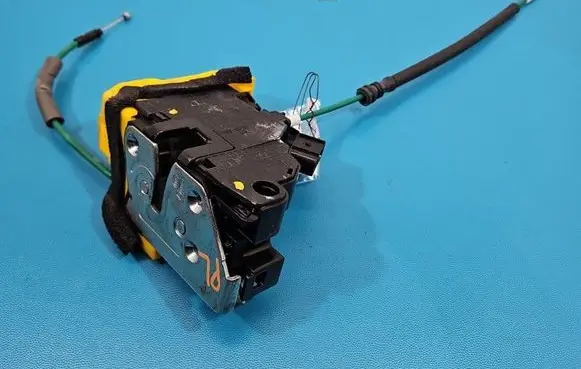 Hyundai i30 Front door lock 81310A6100 IMPRK1545456