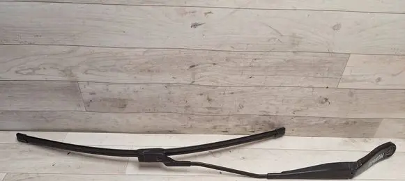 Ford Mondeo MK IV Front wiper blade arm 