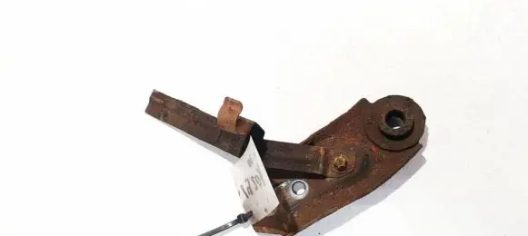Radiator mount bracket