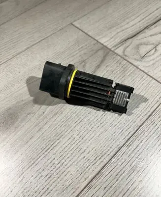 BMW 5 E39 Mass air flow meter 722684090