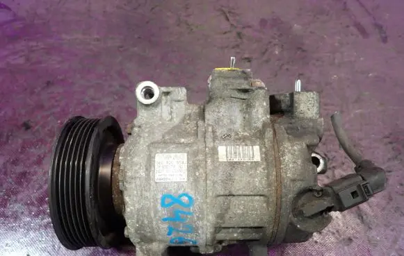Volkswagen Golf V Air conditioning (A/C) compressor (pump) 1K0820859J