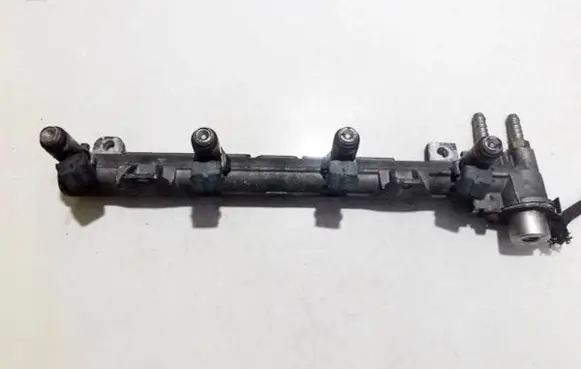 Volkswagen Golf IV Fuel main line pipe 036133319