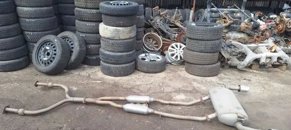 Infiniti Q50 Muffler/silencer 