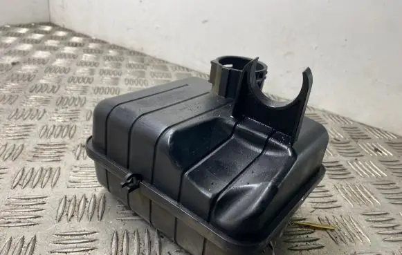 BMW 5 F10 F11 Intake resonator 8512249 13718512249