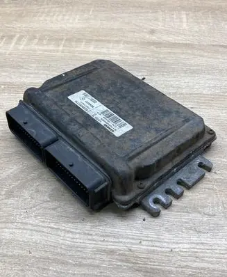 Renault Megane I Engine control unit/module ECU 8200055730 S110030054