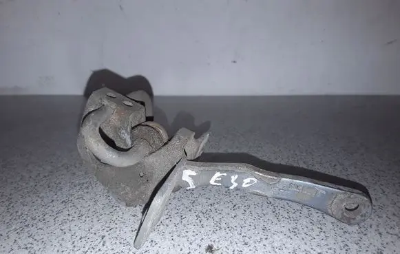 BMW 3 E30 Rear door check strap stopper 41521906785