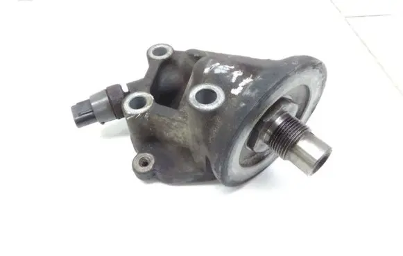 Toyota Corolla Verso AR10 Oil filter mounting bracket