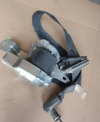 Nissan Pathfinder R51 Front seatbelt L153004 060131