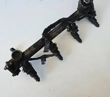 Mercedes-Benz E W211 Fuel main line pipe R1110781045