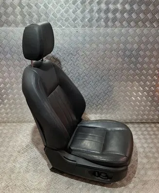 Land Rover Discovery Sport Front passenger seat TM26018