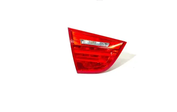 BMW 3 E90 E91 Tailgate rear/tail lights 7154155