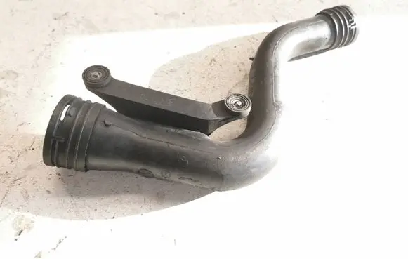 Volkswagen PASSAT B6 Intercooler hose/pipe 1k0145762