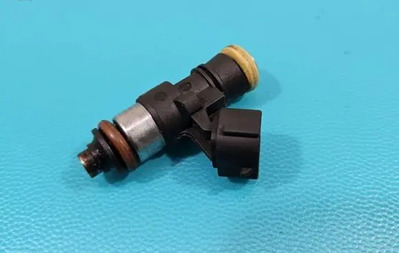 Volkswagen PASSAT B7 Fuel injector 0280158831DE IMPRK1393315