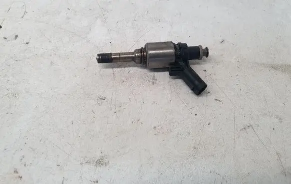 Audi A6 S6 C6 4F Fuel injector 06H906036G 0261B09
