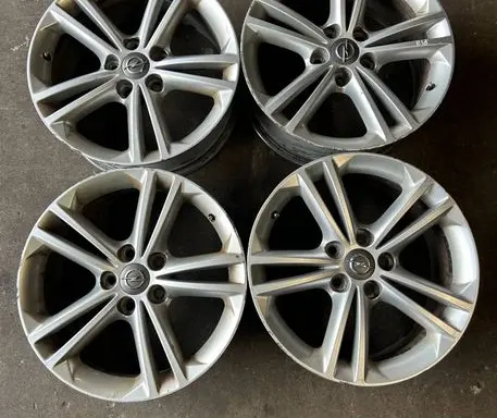 Opel Insignia A R18 alloy rim 