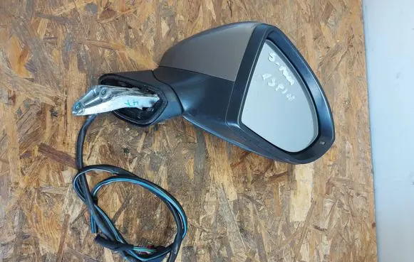 Volkswagen Golf Sportsvan Front door electric wing mirror 212876252