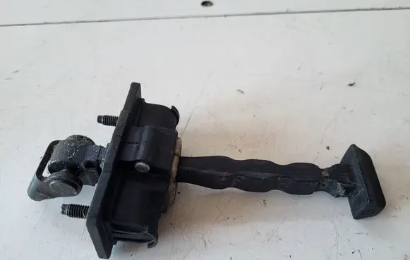 Opel Grandland X Rear door check strap stopper