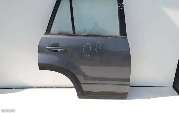 Suzuki Grand Vitara II Rear door