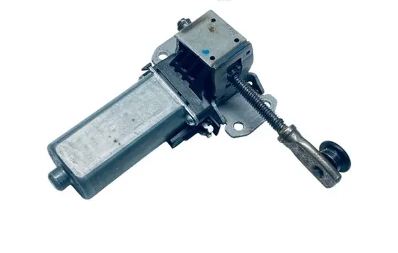 Volkswagen Touareg II Seat adjustment motor 8K0959761