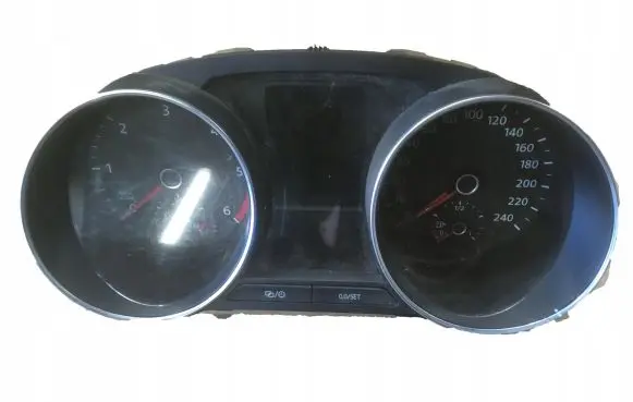 Volkswagen Polo V 6R Speedometer (instrument cluster) 6C0920741A