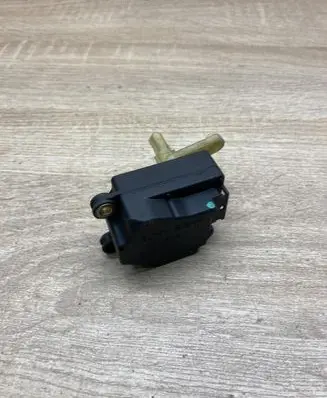 Volvo S70 V70 V70 XC Air flap motor/actuator 74932E 220302