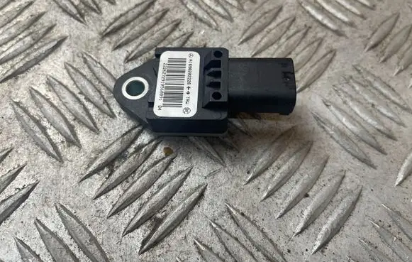 Mercedes-Benz B W245 Airbag deployment crash/impact sensor A1698202226 222627291060091