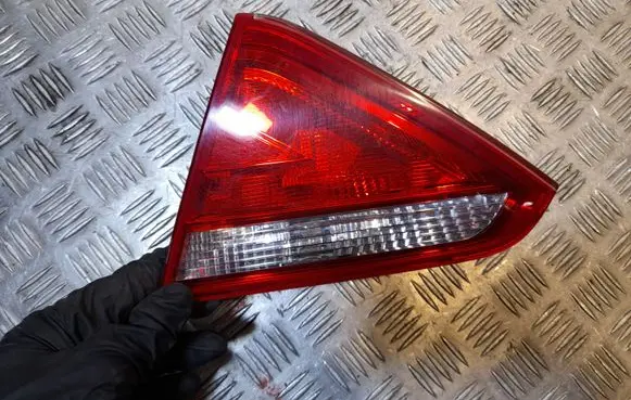 Audi A5 8T 8F Tailgate rear/tail lights 8T0945094