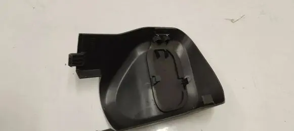 Jeep Grand Cherokee Rear seat rail trim cover 63077 Docwxx63077