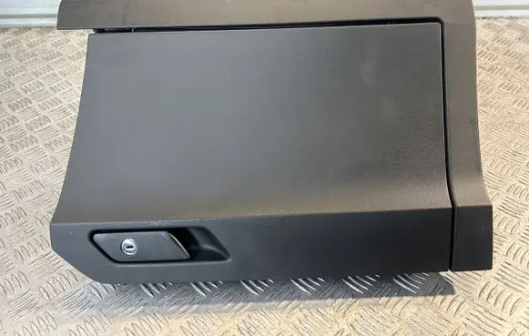 Audi Q3 F3 Glove box 83C857035A 162021132063