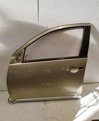 Mitsubishi Outlander Front door