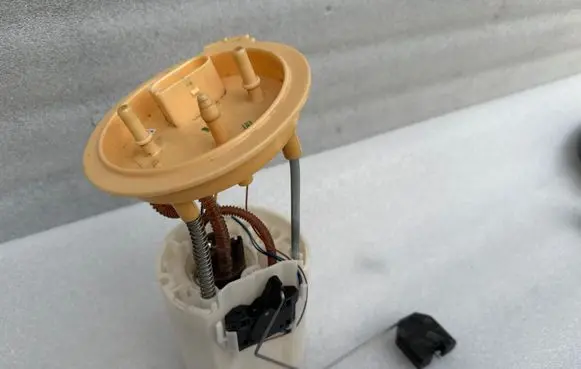 Volkswagen PASSAT B7 In-tank fuel pump 3AA919050F 2C83933300