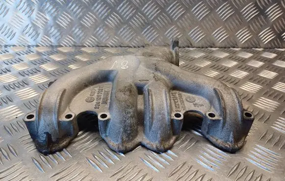 Volkswagen PASSAT B6 Intake manifold 03G129713K