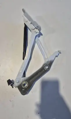 Ford Mustang VI Tailgate/trunk/boot hinge FR3B634201AD