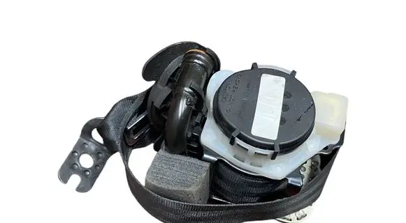 Mercedes-Benz B W246 W242 Front seatbelt 3063559