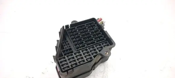 Audi A4 S4 B5 8D Fuse module 8D1941824
