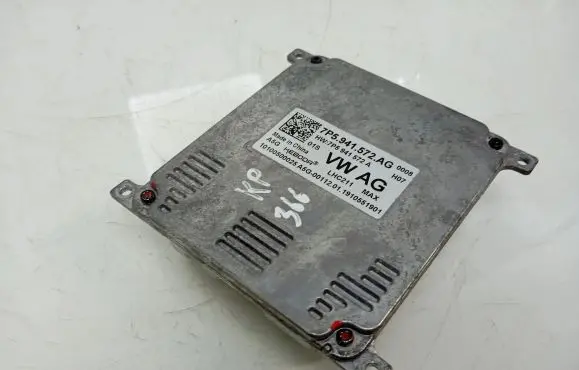 Headlight ballast module Xenon