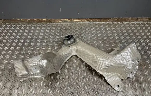 Renault Clio V Exhaust heat shield 747613641R