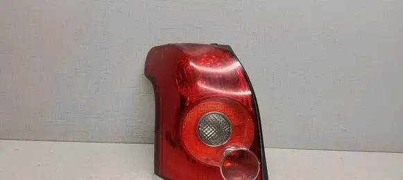 Toyota Avensis T250 Rear/tail lights E411333
